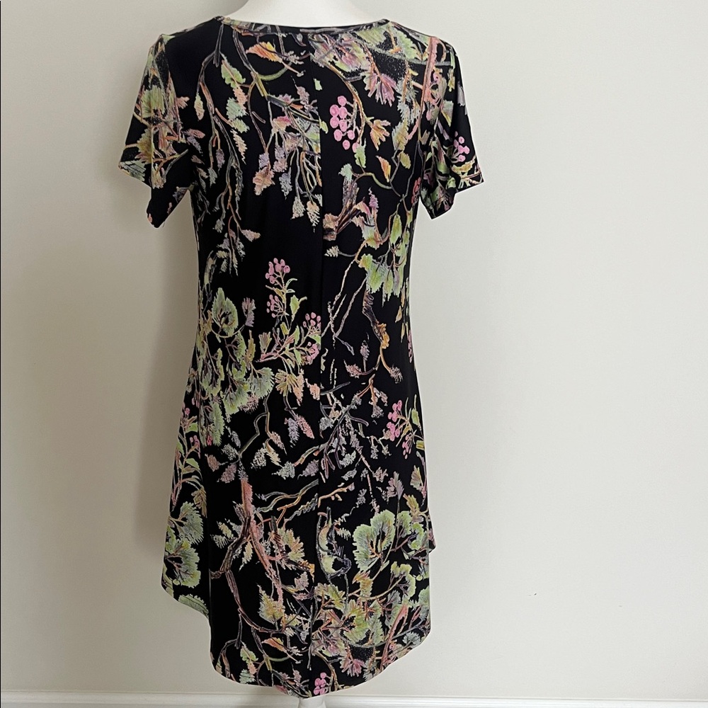 Simply Aster Floral Dress - Picture 3 of 4